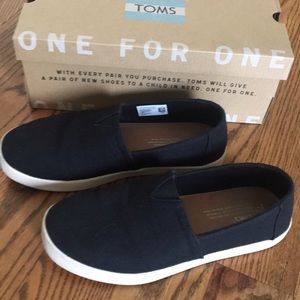EUC!  Toms Men’s Size 7 Avalon Black Linen Shoes